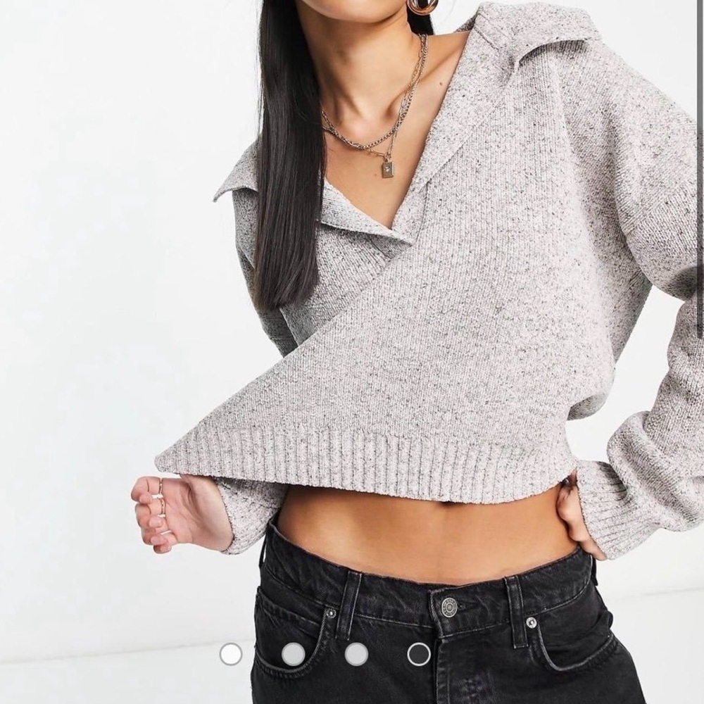 Abercrombie & Fitch Gray Sweater